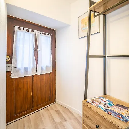 Cozy Old Town - Quiet And Cocoon *